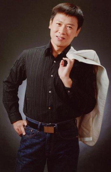 回顾胡亚捷妻子照顾3个家庭让他愧疚因岳母健康跟妻子起争执