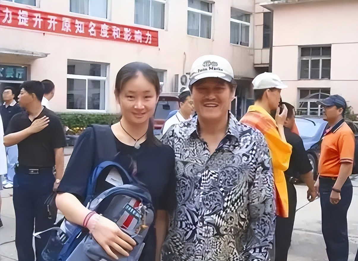 回顾14年后再看王亚彬辞掉王小蒙的选择何尝不是正确的