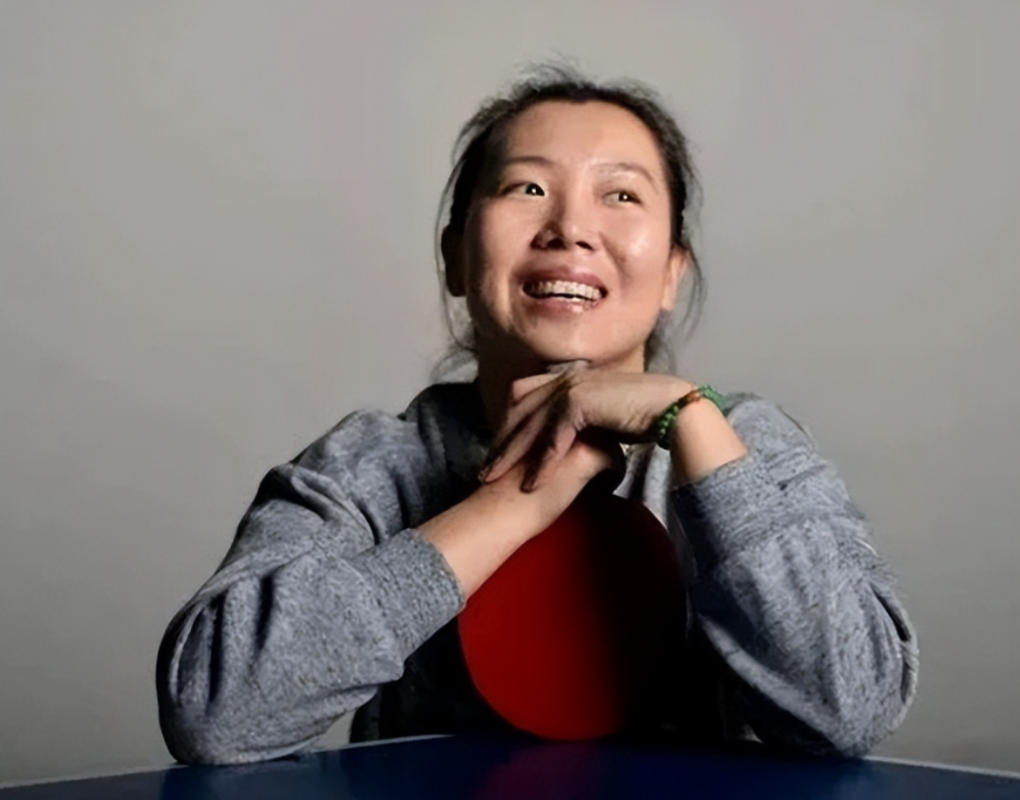 回顾世界冠军李晓霞25岁登顶乒坛大满贯退役后结婚生子幸福美满