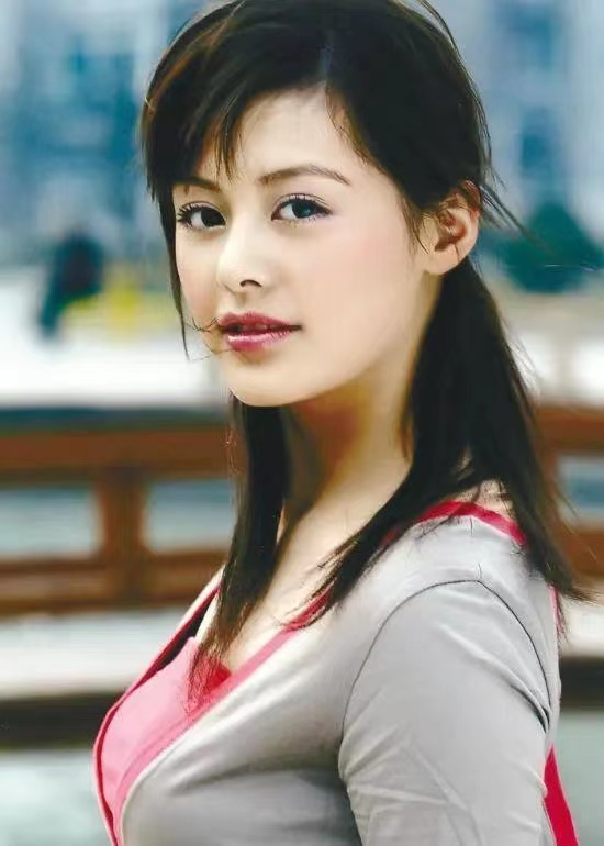 回顾王力可演了40多次主角就是不火是性格使然还是没听导演话