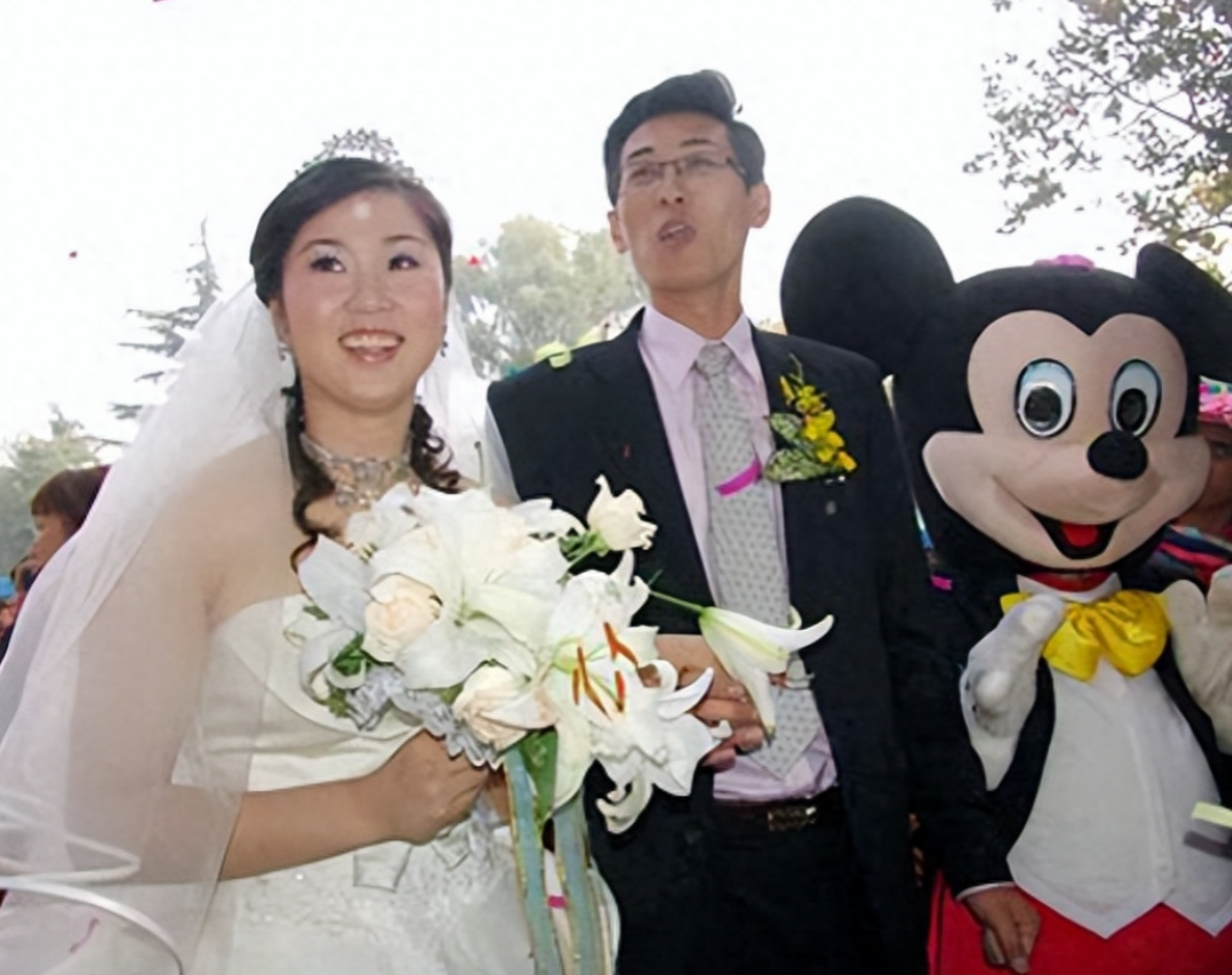 回顾女排名将张娜球场上是不死鸟生活中是好妻子好妈妈