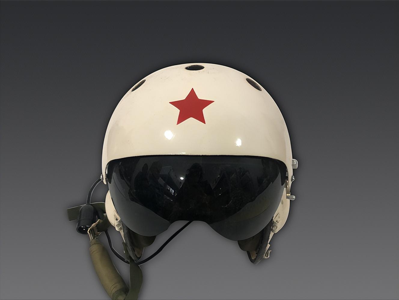 南海撞机之后中国从大卸八块的美国侦察机里破译了哪些技术