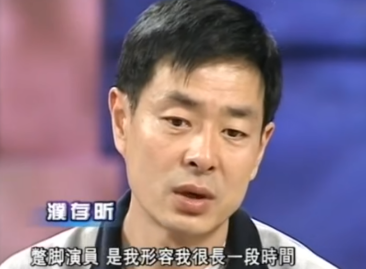 回顾濮存昕先丧弟后丧父病母和弟弟的遗孀让我牵挂我怎敢老去