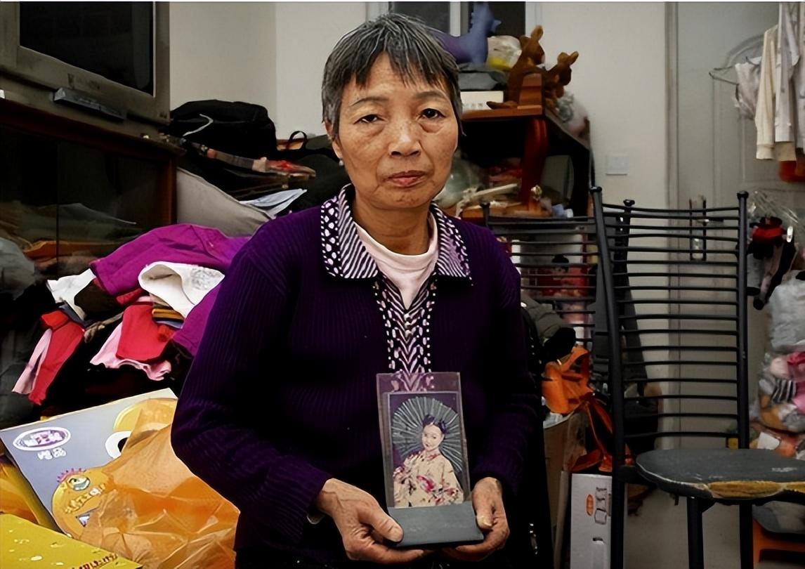 2010年56岁失独母亲再育双胞胎为了两个孩子我想活得更久