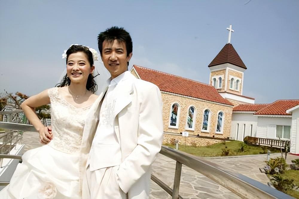 梅婷结婚6年花400万养不熟一个白眼狼二婚嫁大11岁丈夫