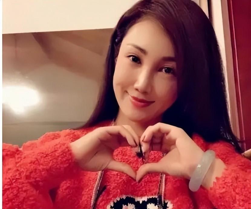 回顾韩磊苦追王燕两年39岁终于得偿所愿结婚16年仍似初恋