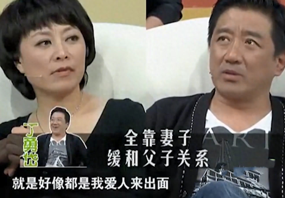 但是,过了一段时间,他发现儿子的身高还是不及同龄人,就连身形也比