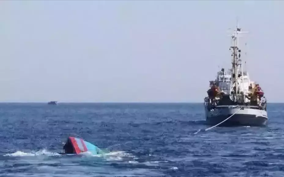 回顾中国航母试航为何悬挂日本国旗得知真相后大家恍然大悟