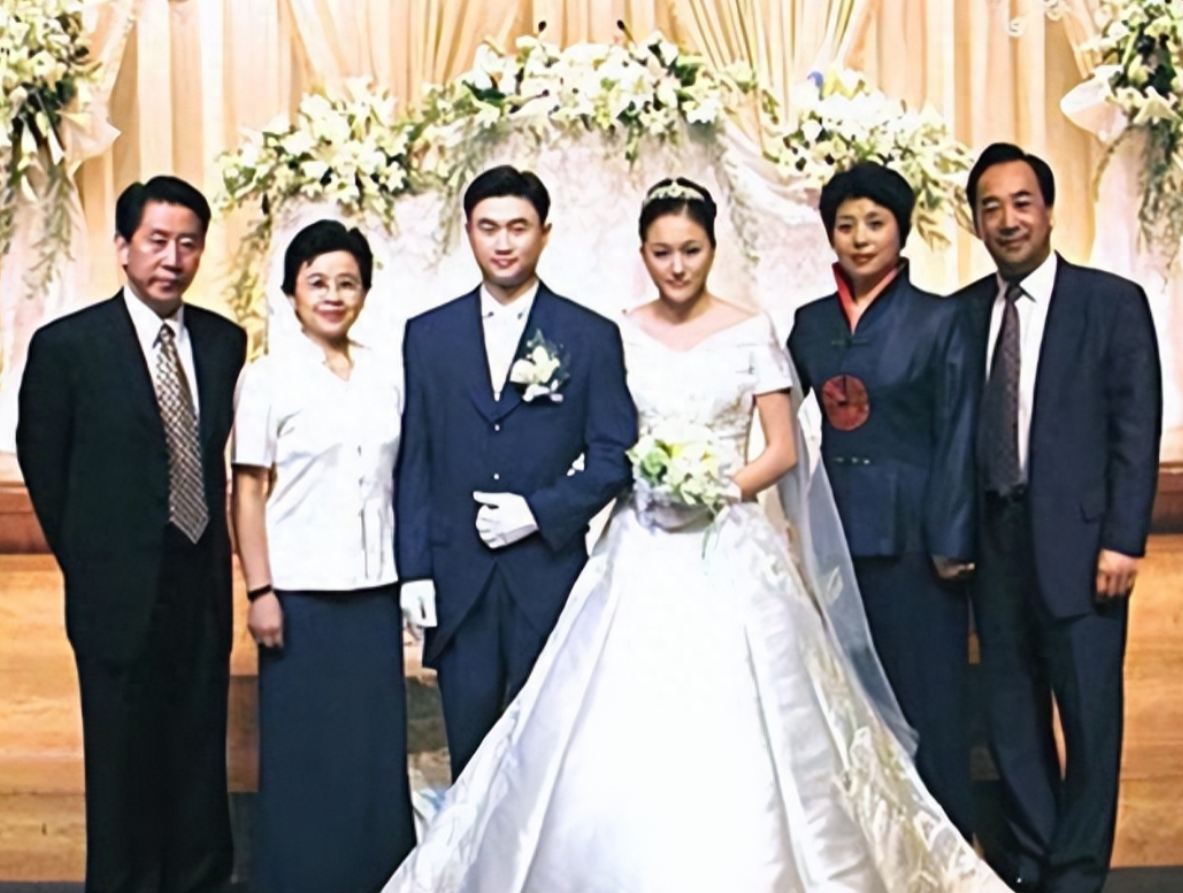 然而,许昭英的决定遭到了全家人的极力反对.