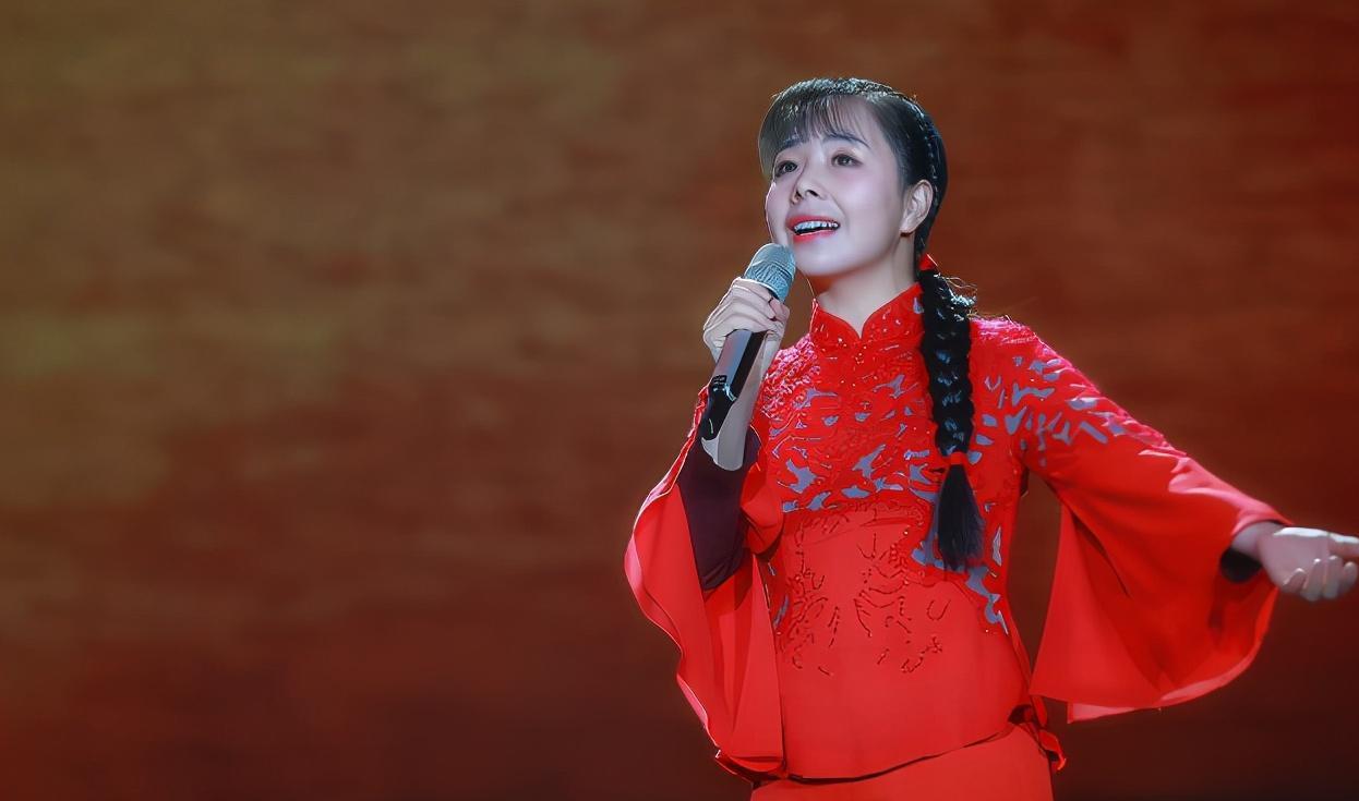 回顾王二妮放弃百万年薪下嫁农村婚后被婆婆当亲女儿疼爱