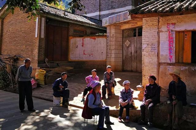 儿子梁向东到了适婚年龄,梁玉西便让其与宜阳县石陵乡的一户人家订了