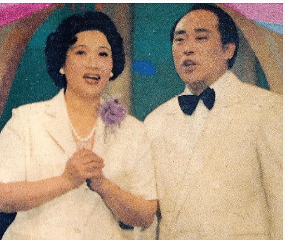 回顾朱逢博丈夫去世14年独自守着骨灰盒生活她的痴爱让人泪目