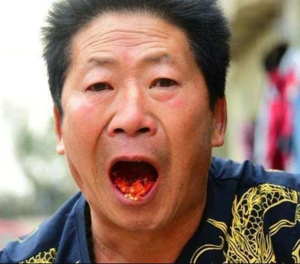 回顾辣王李永志每天5斤辣椒配白酒破世界纪录后来如何