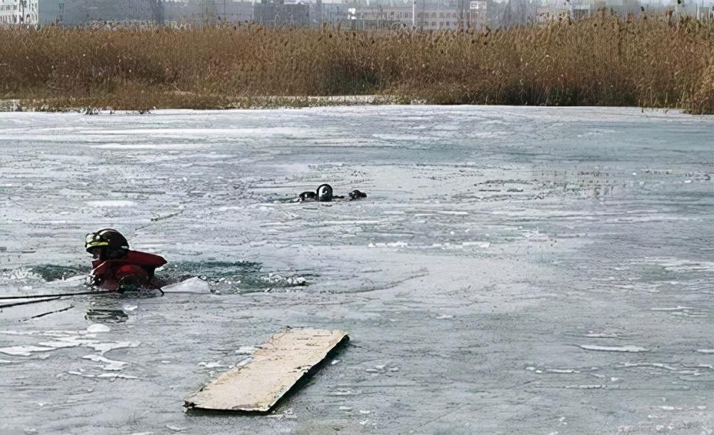 1983年15岁少女因救人落水牺牲20年后被救男孩堕落成死刑犯