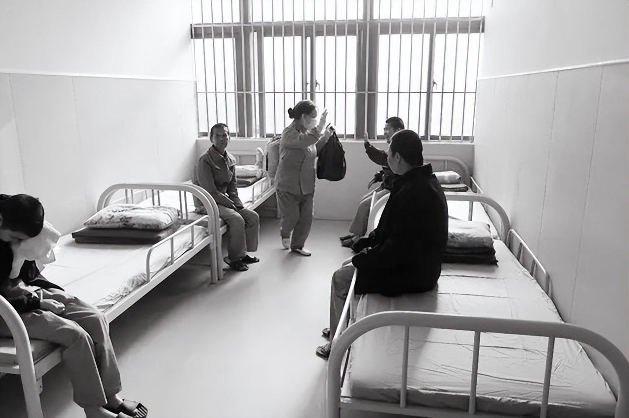 03年大学生因三无收容被害涉案人员全部判刑一项法规废除