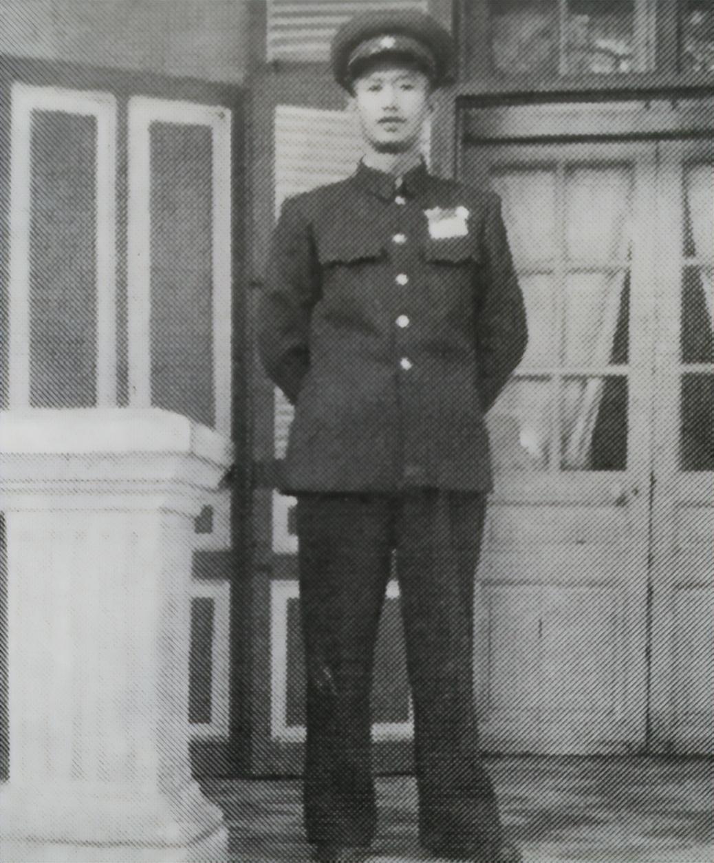 1963年为周希汉中将开专车11多年的司机小黄转业后是什么级别