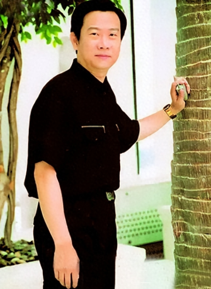 回顾央视主播赵保乐冯巩和倪萍是伯乐与平凡妻子幸福背后有心酸