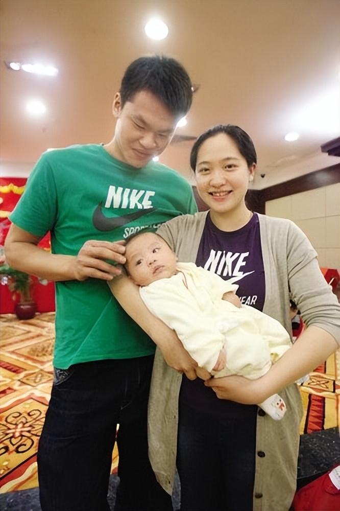 回顾名将朱芳雨娶体操女神生俩儿子后出轨为争夺儿子闹上法庭