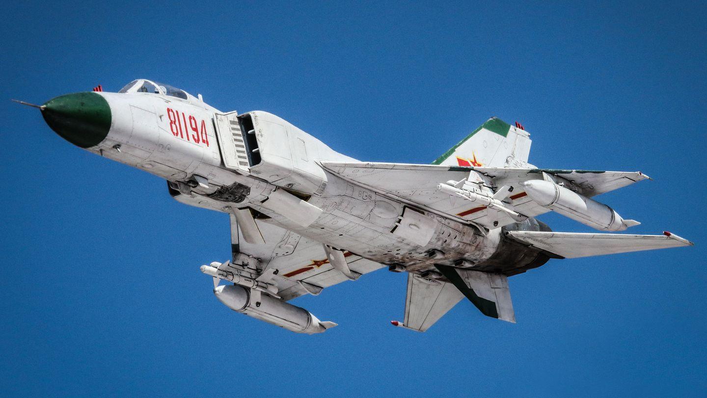 南海撞机之后中国从大卸八块的美国侦察机里破译了哪些技术