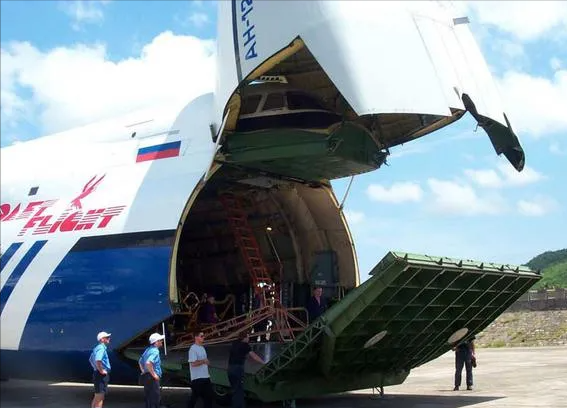 南海撞机之后中国从大卸八块的美国侦察机里破译了哪些技术