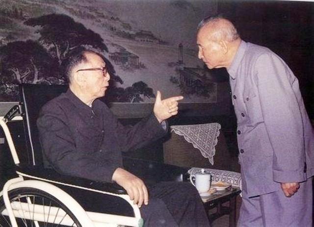 三元帅在北戴河陈毅聂荣臻生日这天含笑拍了这一张珍贵合影