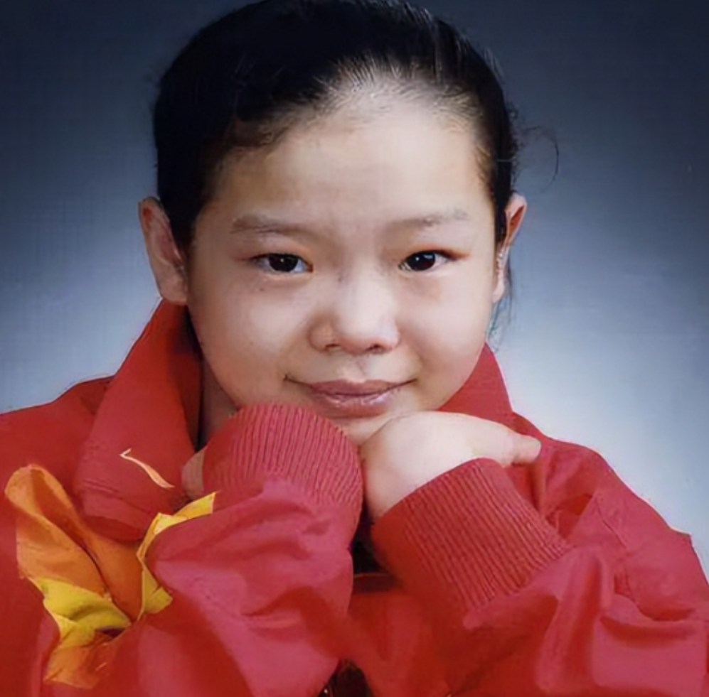 回顾程菲25岁退役后身材走样胖200斤如今35岁依然单身