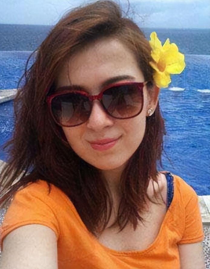 回顾尼格买提30岁娶帕夏古丽结婚9年无儿无女风光背后有心酸