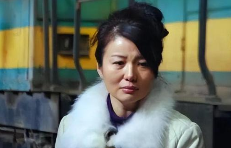 回顾赵君与郑卫莉离婚20年前妻嫁给杜淳父亲而他59岁仍然单身