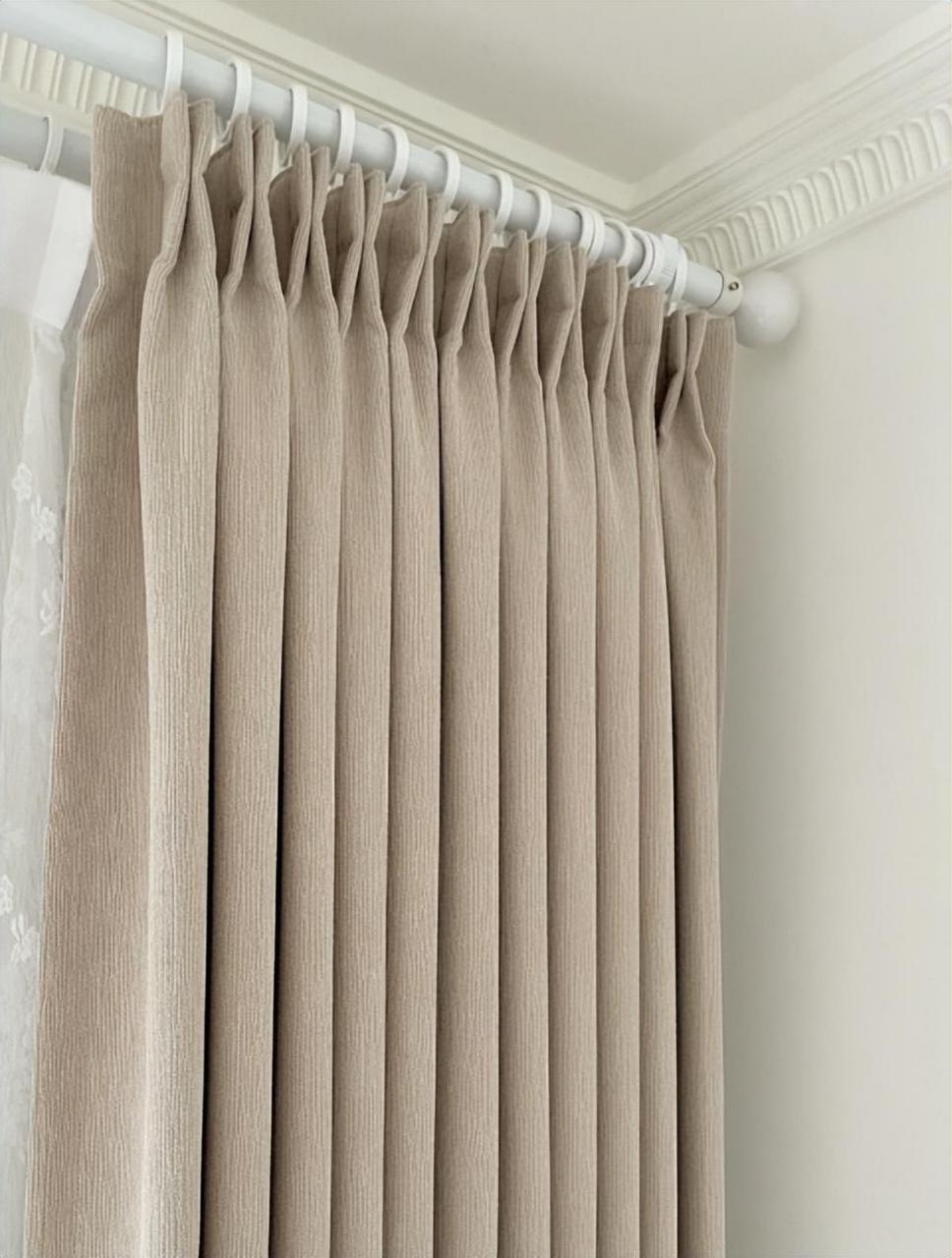 🏠窗帘选择大揭秘:罗马杆out,窗帘盒in!  😔 装修路上,踩雷无数.