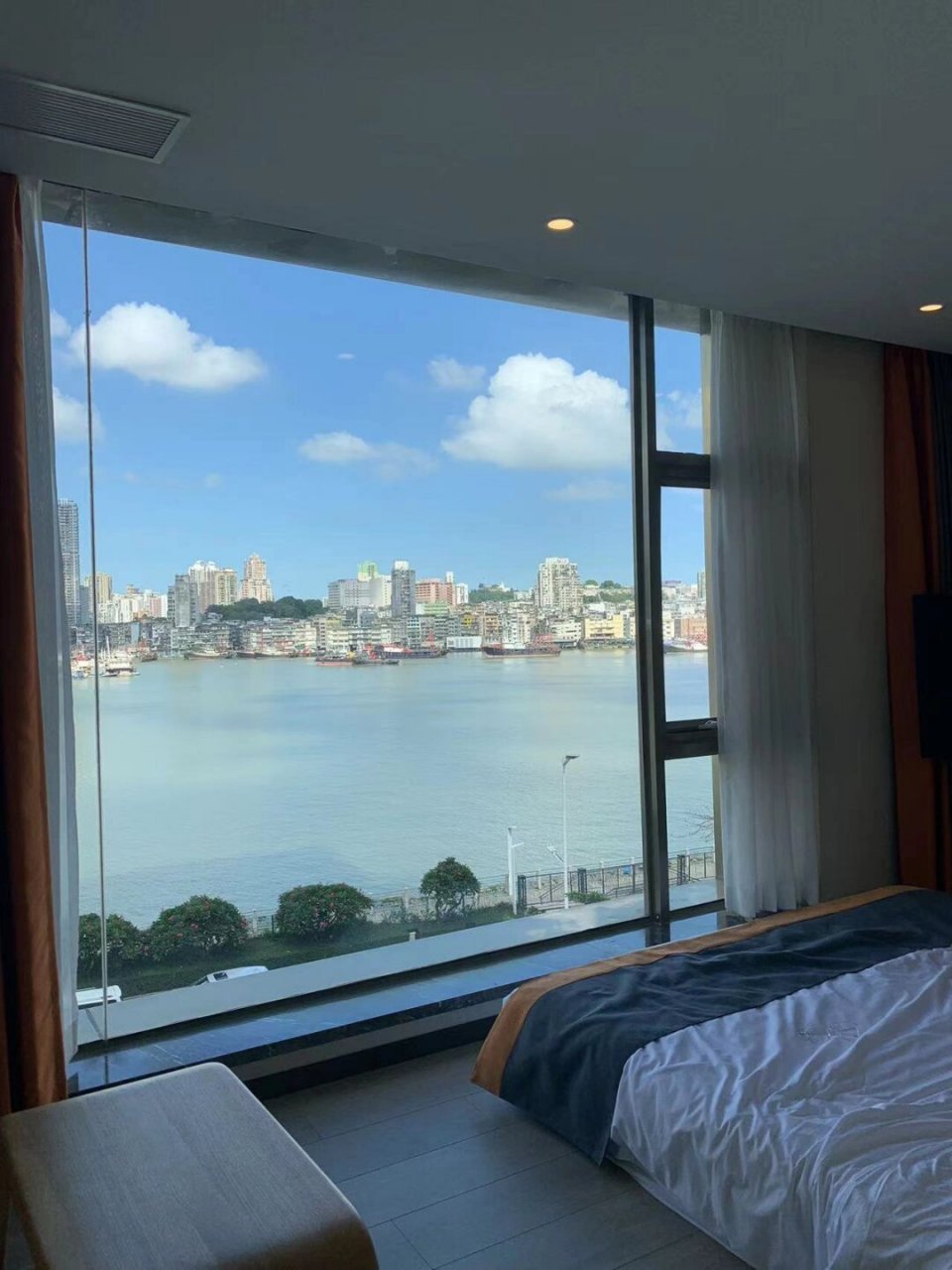 珠海酒店   150俩人住海景房!