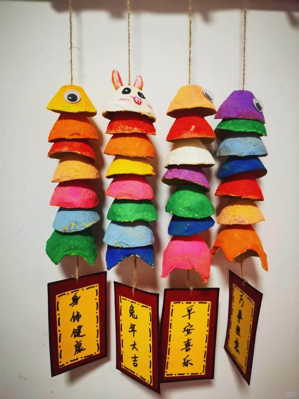 今天要和大家分享一个超级有趣的手工diy——用鸡蛋托创造无限可能!