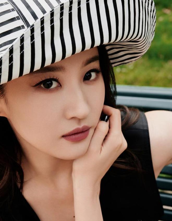 刘亦菲自信面对体重,诠释多样美  刘亦菲的体重常年在