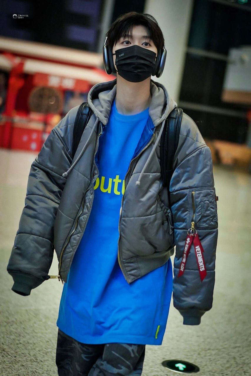 💥范丞丞机场私服,帅气少年感爆棚!