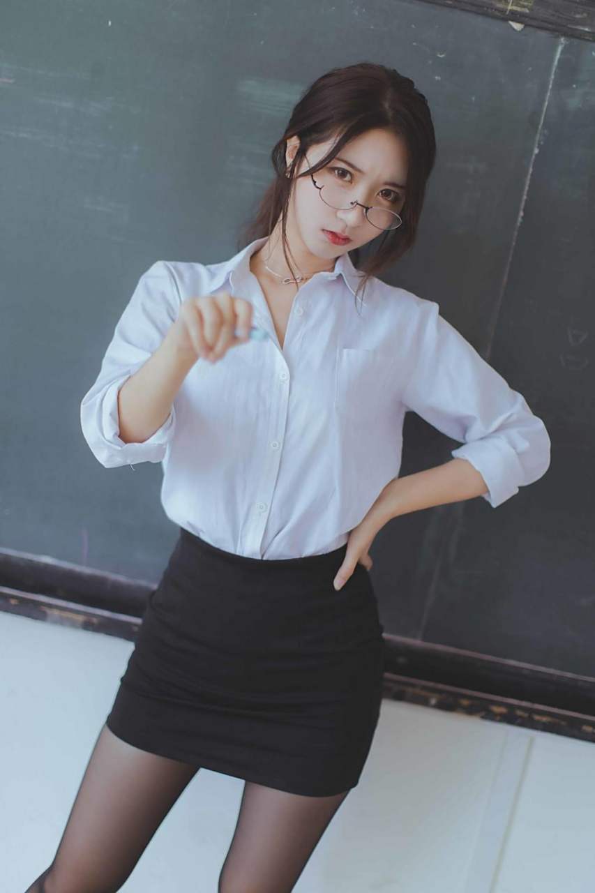 qq空间伸老师=空间touch