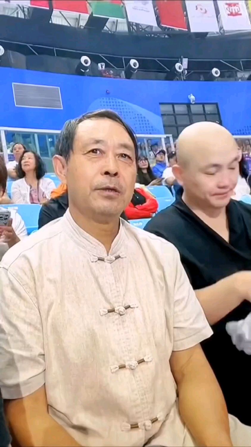 马保国现场表演一龙都笑了