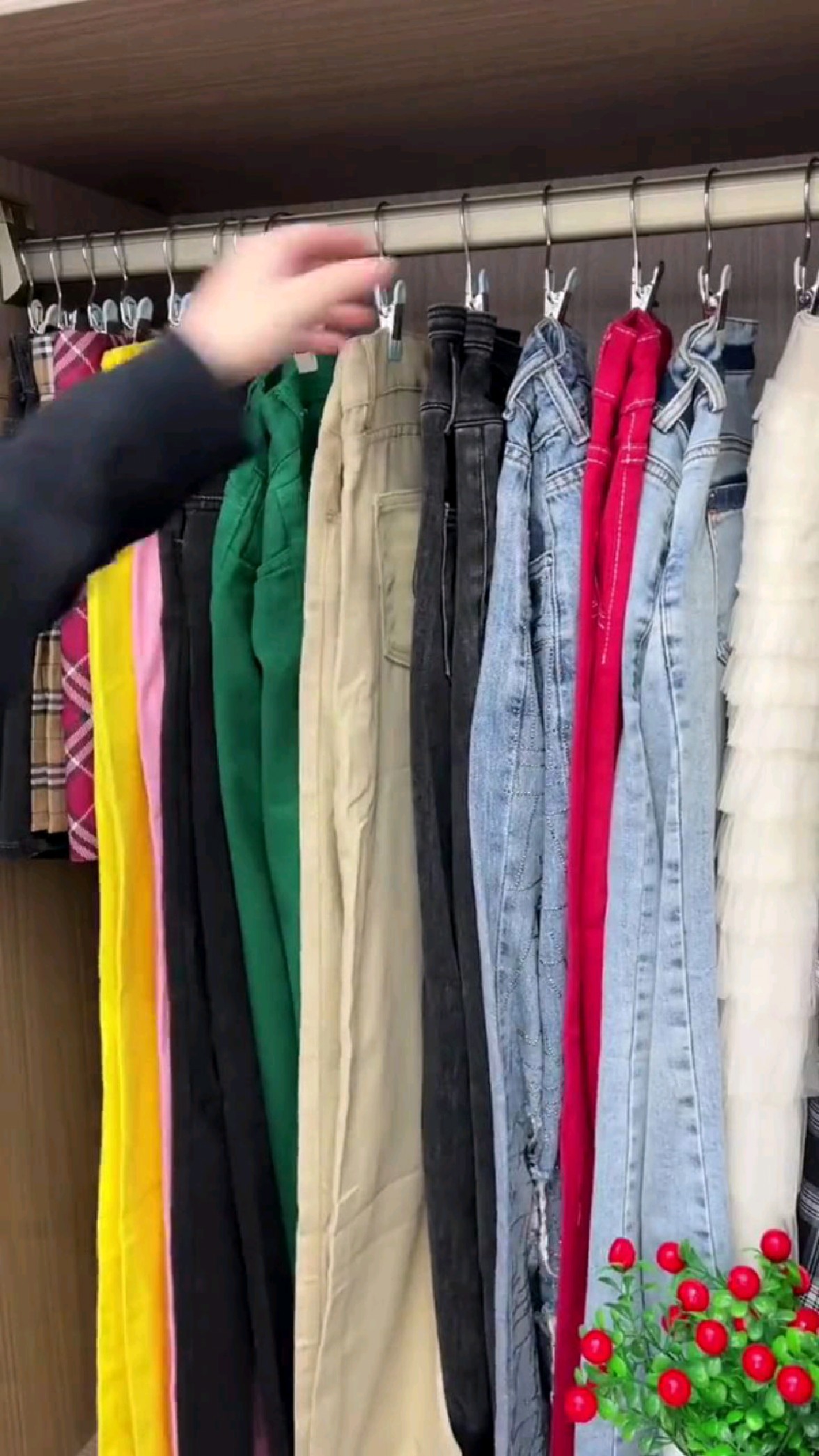 裤子这样挂拿取方便还不起皱