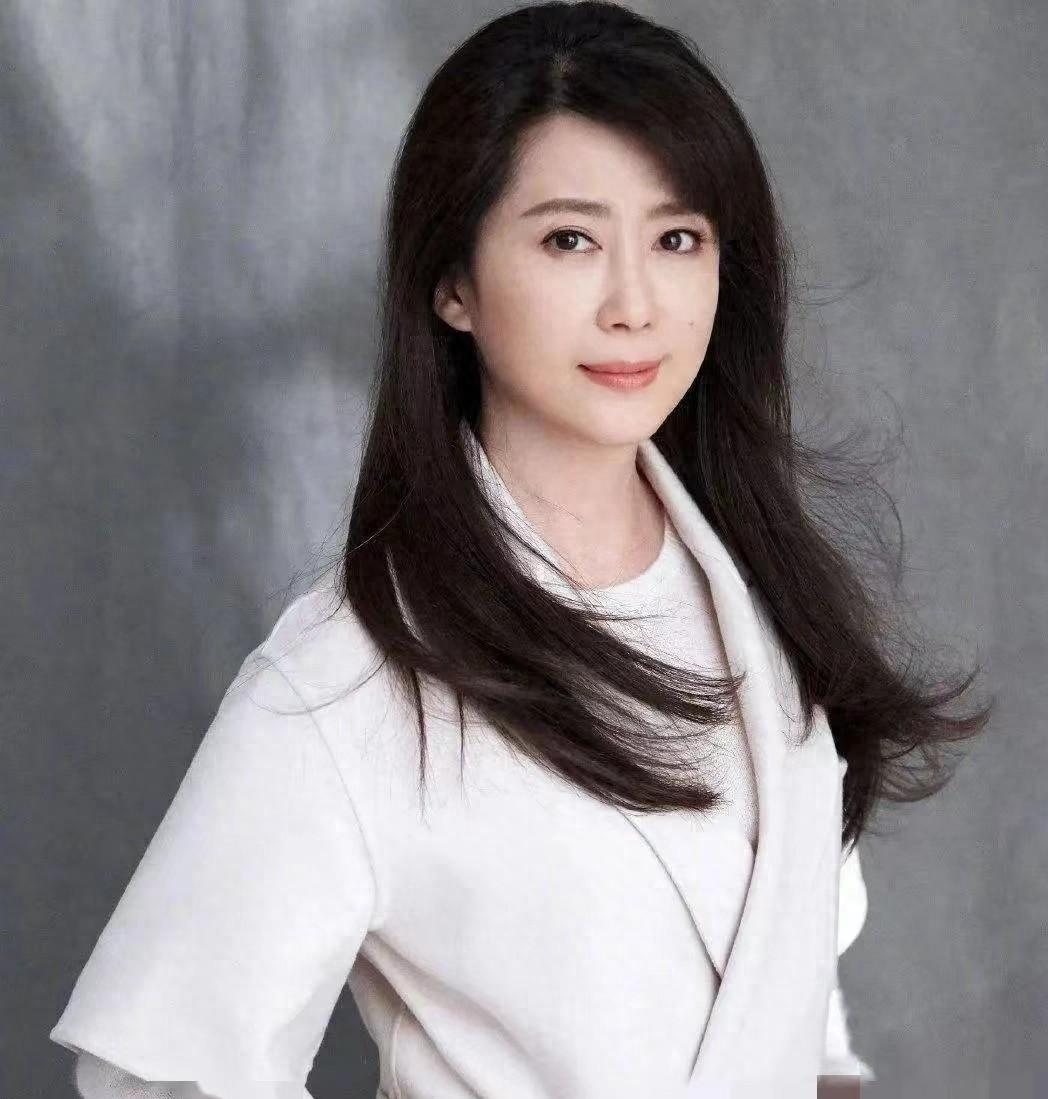 孟庭苇:24岁成百万富翁,却因哥哥离世欲出家,后陷"出轨"风波