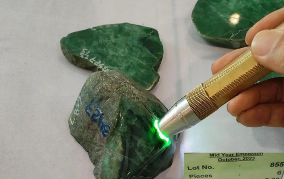 2023秋季缅甸公盘第2批原石成交数据及原石展出