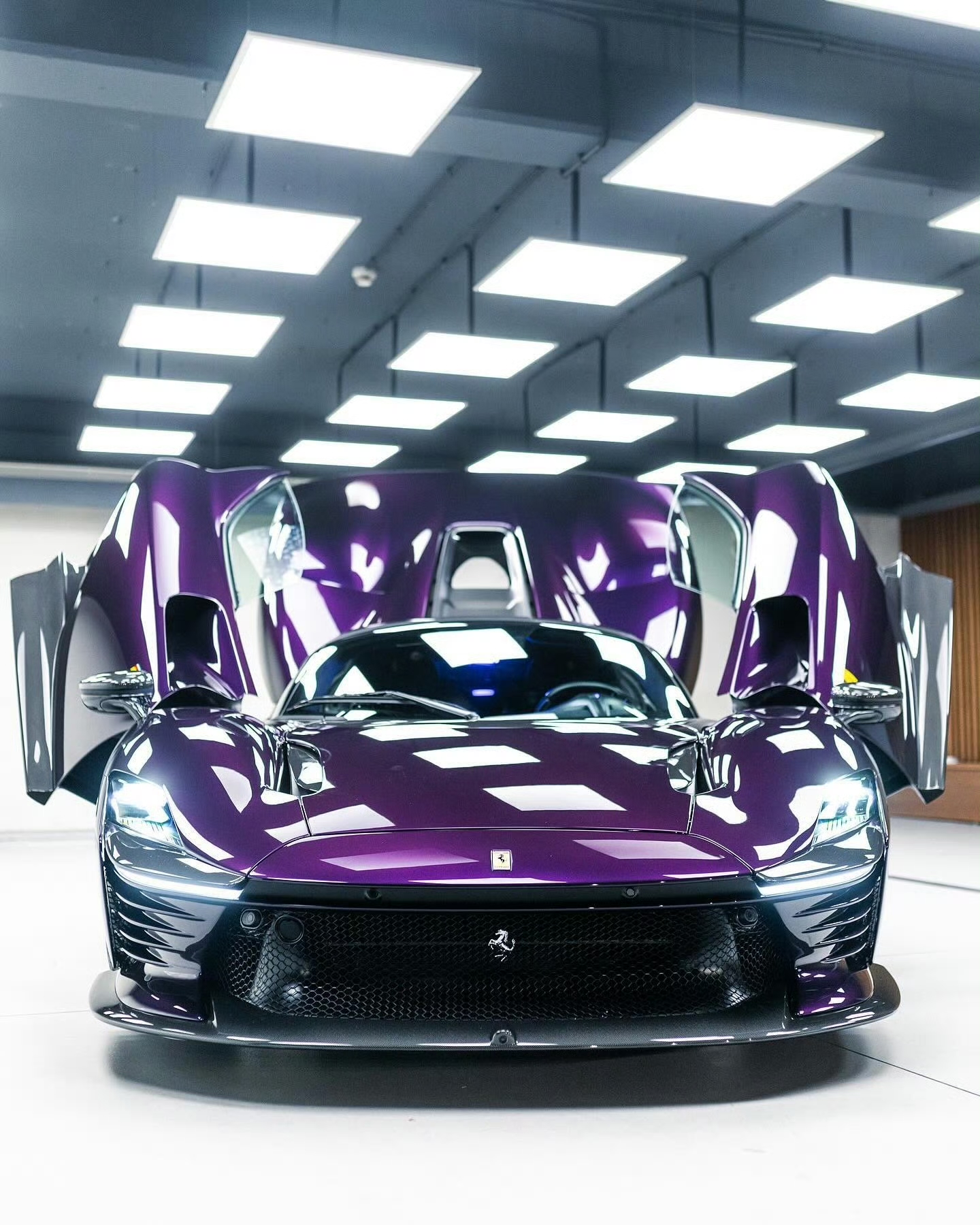 每日靓车图赏|法拉利 daytona sp3 超级跑车"香港紫"特别定制版