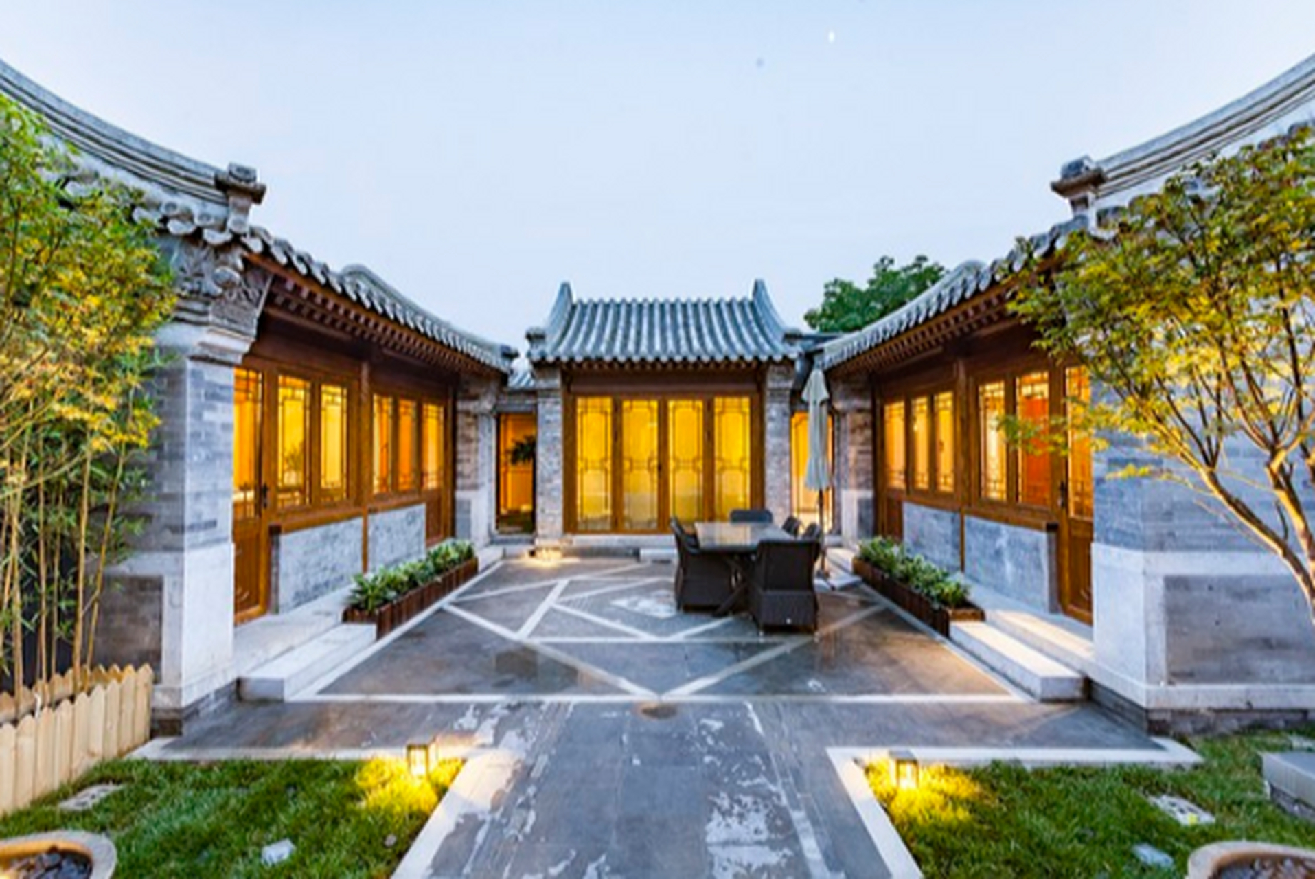 身家惊人拥有9亿四合院豪宅.