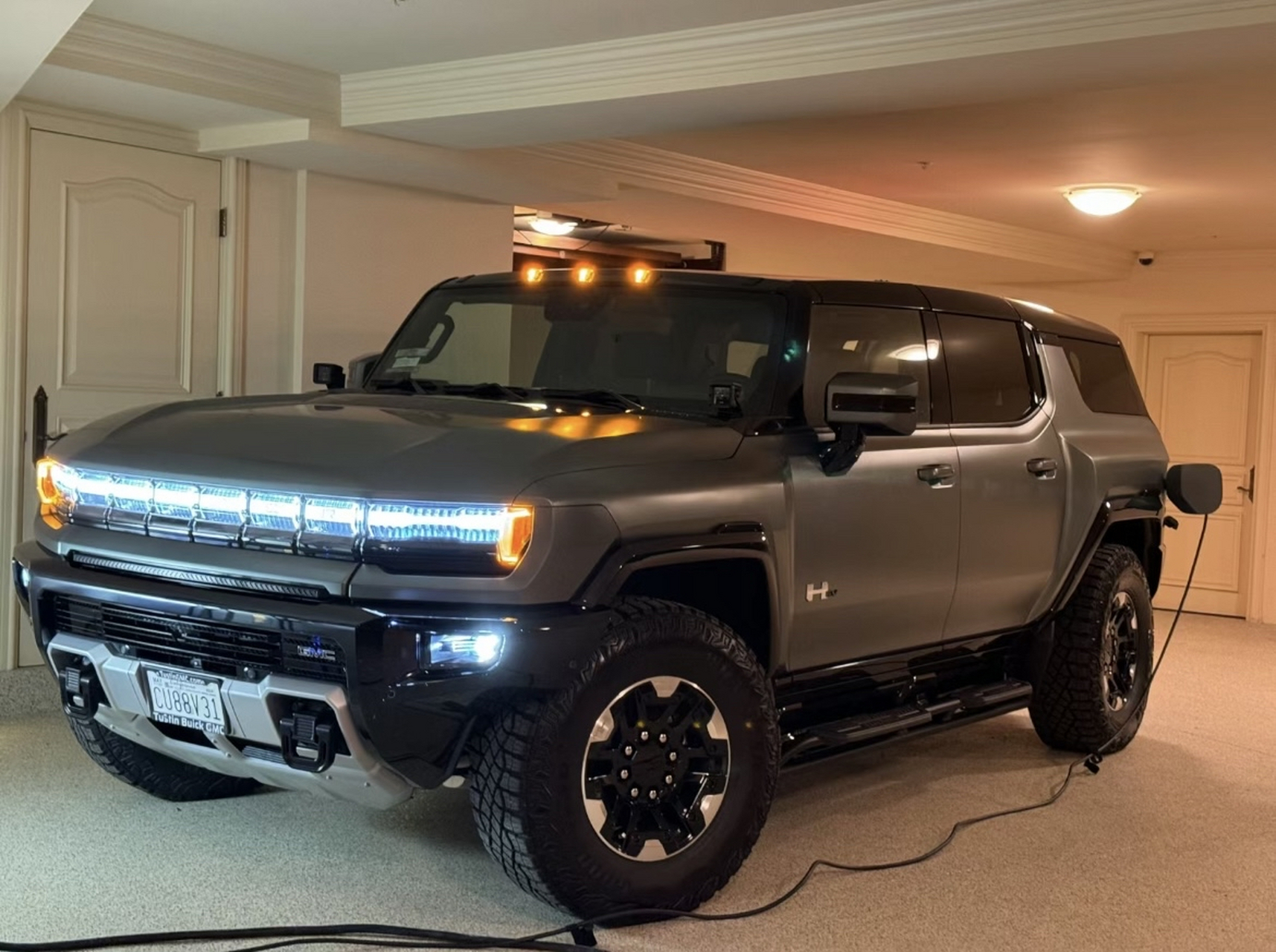 硬汉专属,比凯雷德还大一圈的悍马ev suv95