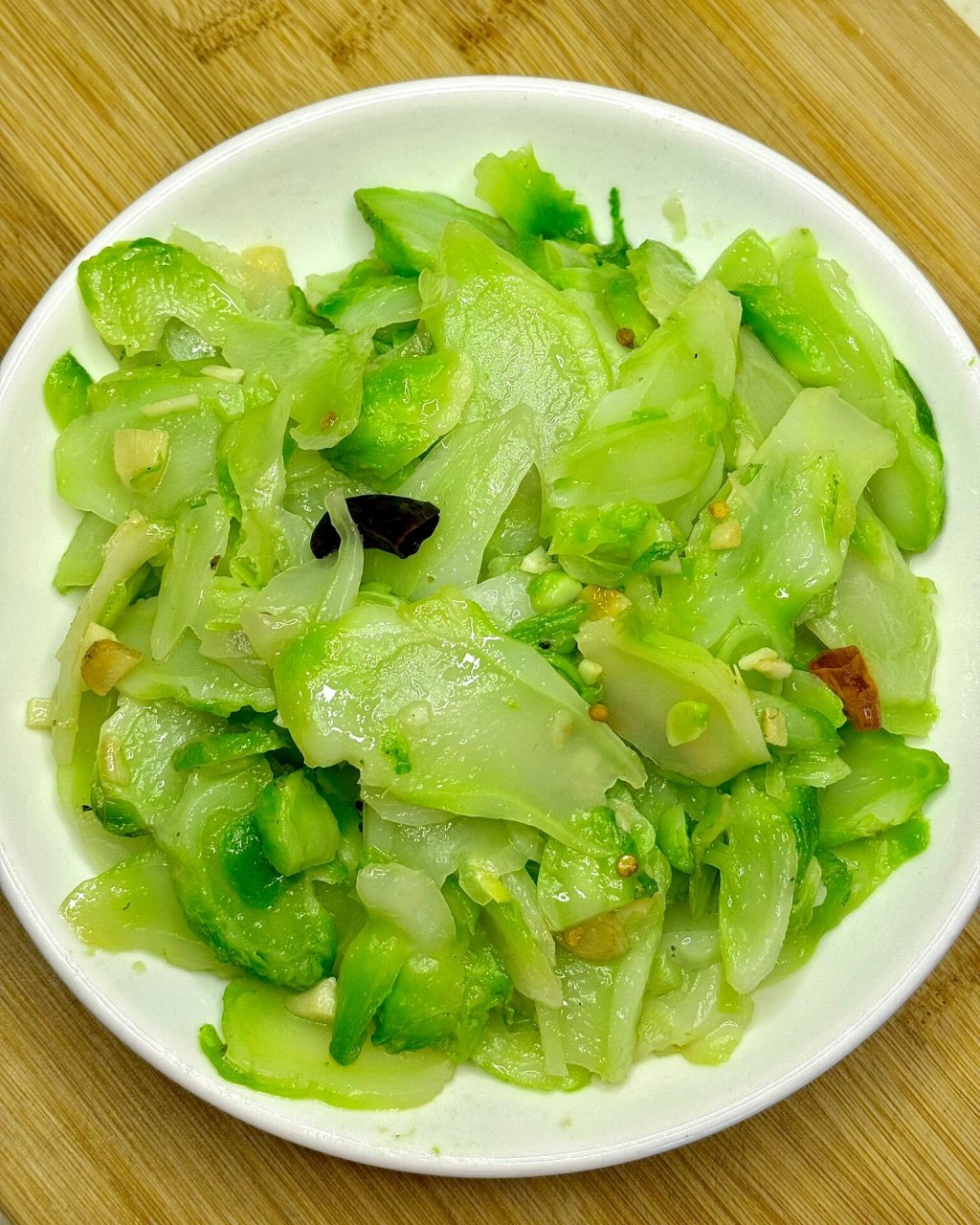 清炒儿菜美味耶～ 儿菜,大蒜籽,干辣椒 93做法: 11566锅中烧水