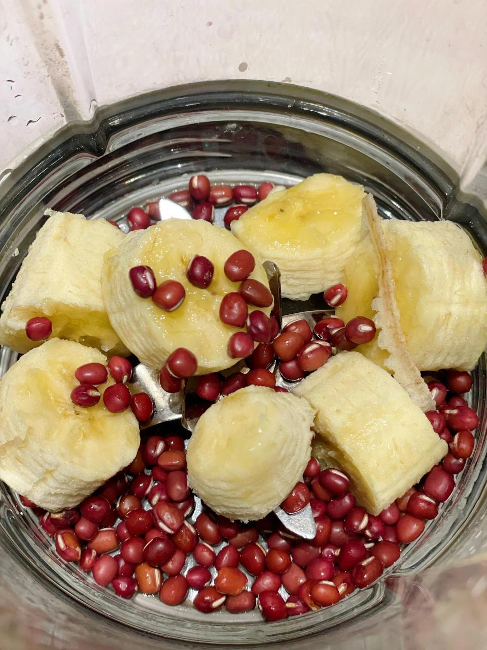 不知道喝什么的时候都会来一杯香蕉红豆奶 香蕉真的很百搭 自带香甜