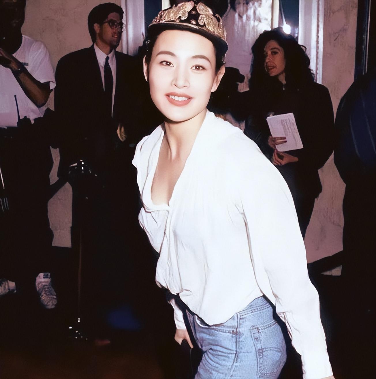 回顾陈冲:抛弃将自己捧成影后的前夫,为了现任的女儿抛弃养女