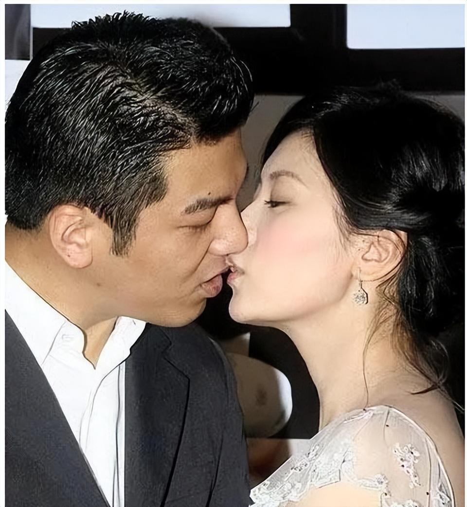 贾静雯离婚"牵连"黄磊大受影响