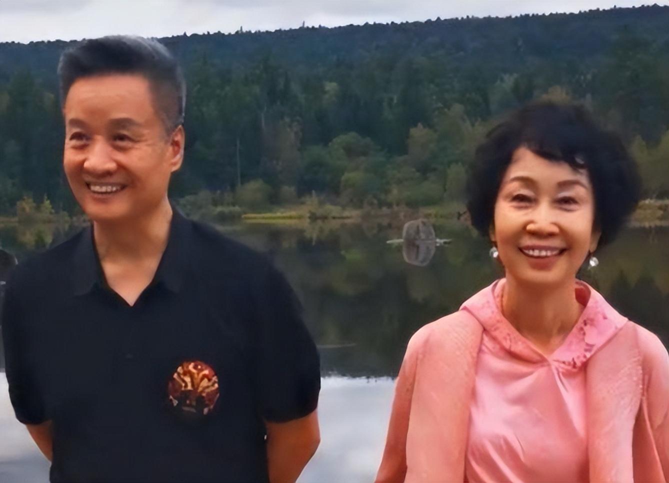 阎维文和刘卫星相识相爱到今年刚好五十年.