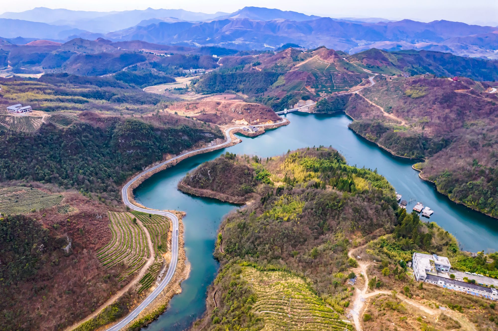 贵州都匀螺蛳壳山,都匀毛尖的主要产地,体验非遗文化的制作工艺