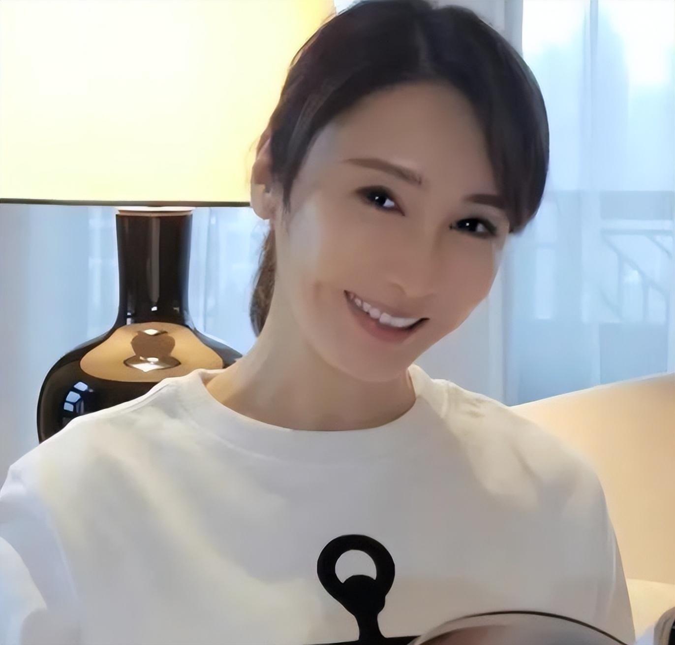 回顾黎姿为救弟弟嫁大15岁残疾丈夫婚后生3女