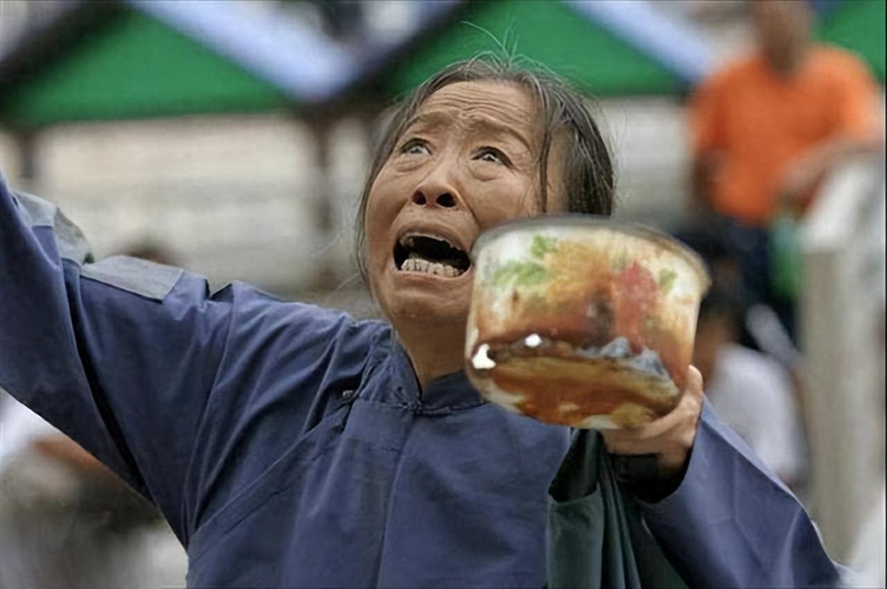 丑娘张少华人丑心更丑年轻时犯下恶事晚年孤独终老