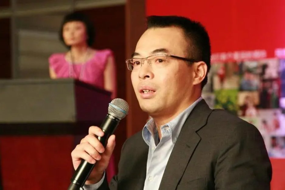 原天上人间老板覃辉在美落网承认三罪驱逐命运难逃